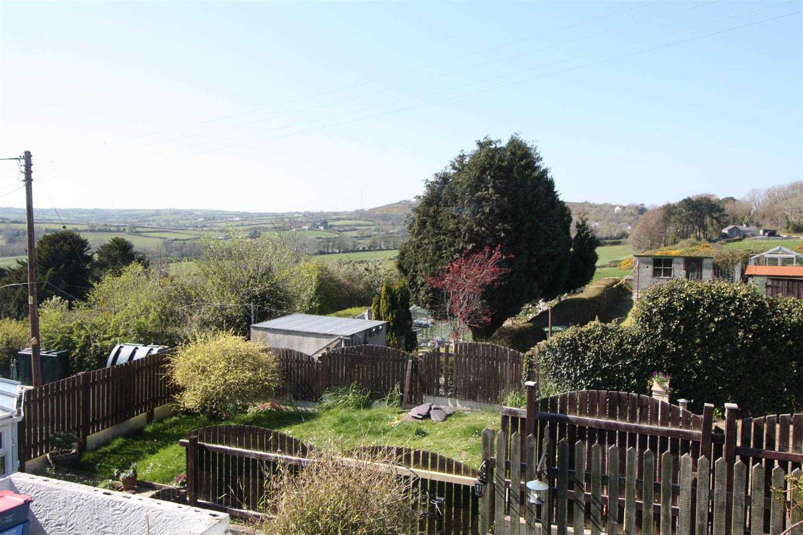 Parc Terrace, Llangoed